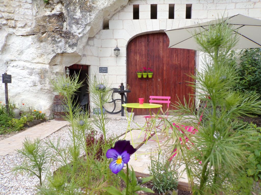 Les Troglos De Beaulieu Loches Ngoại thất bức ảnh