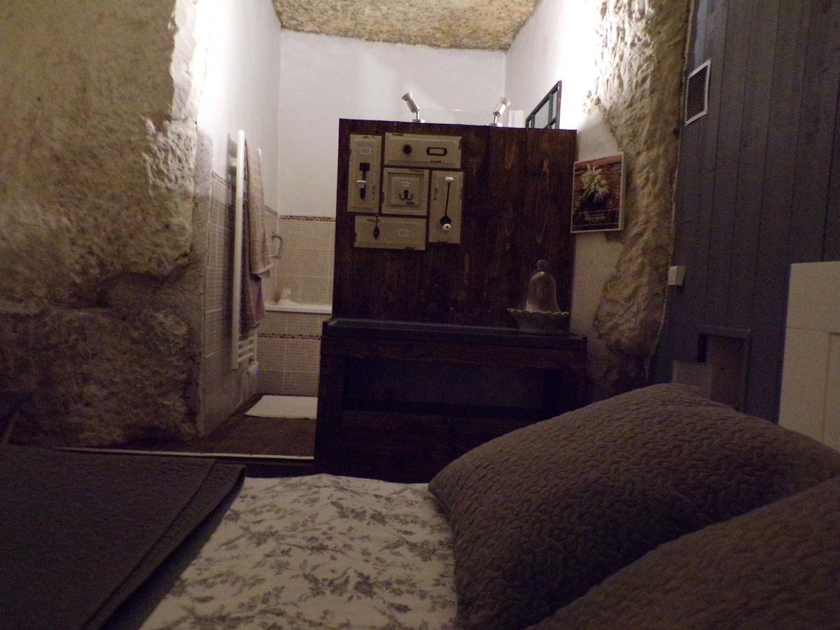 Les Troglos De Beaulieu Loches Ngoại thất bức ảnh